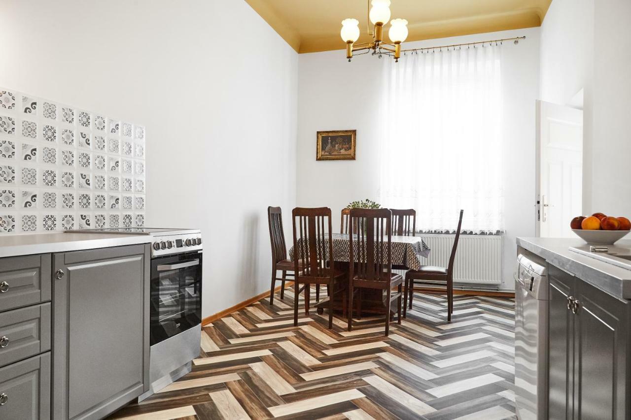 Top Location Apartments Topolowa Street Kraków Eksteriør billede